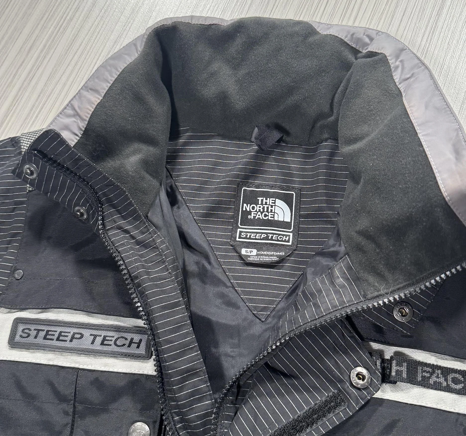 Women's The North Face Steep Tech Black / Grey Jacket (Size